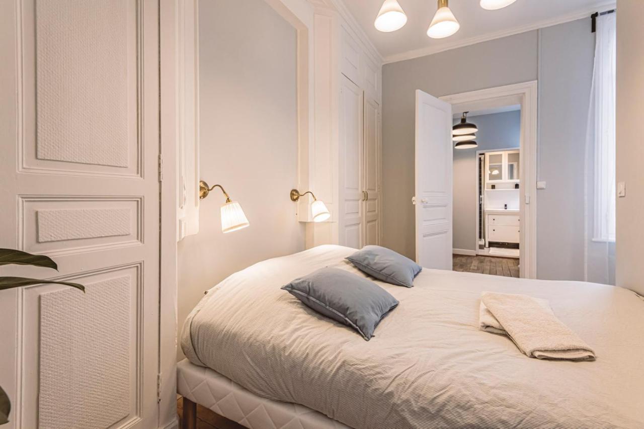 Roi Soleil, Face A La Cathedrale - 2G Apartment Reims Exterior photo