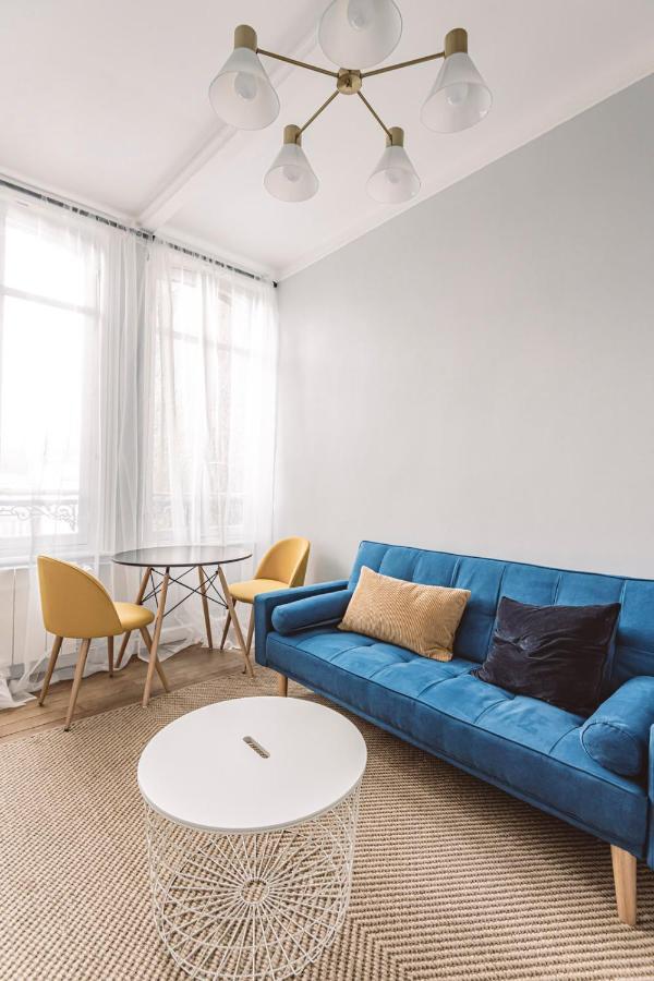 Roi Soleil, Face A La Cathedrale - 2G Apartment Reims Exterior photo