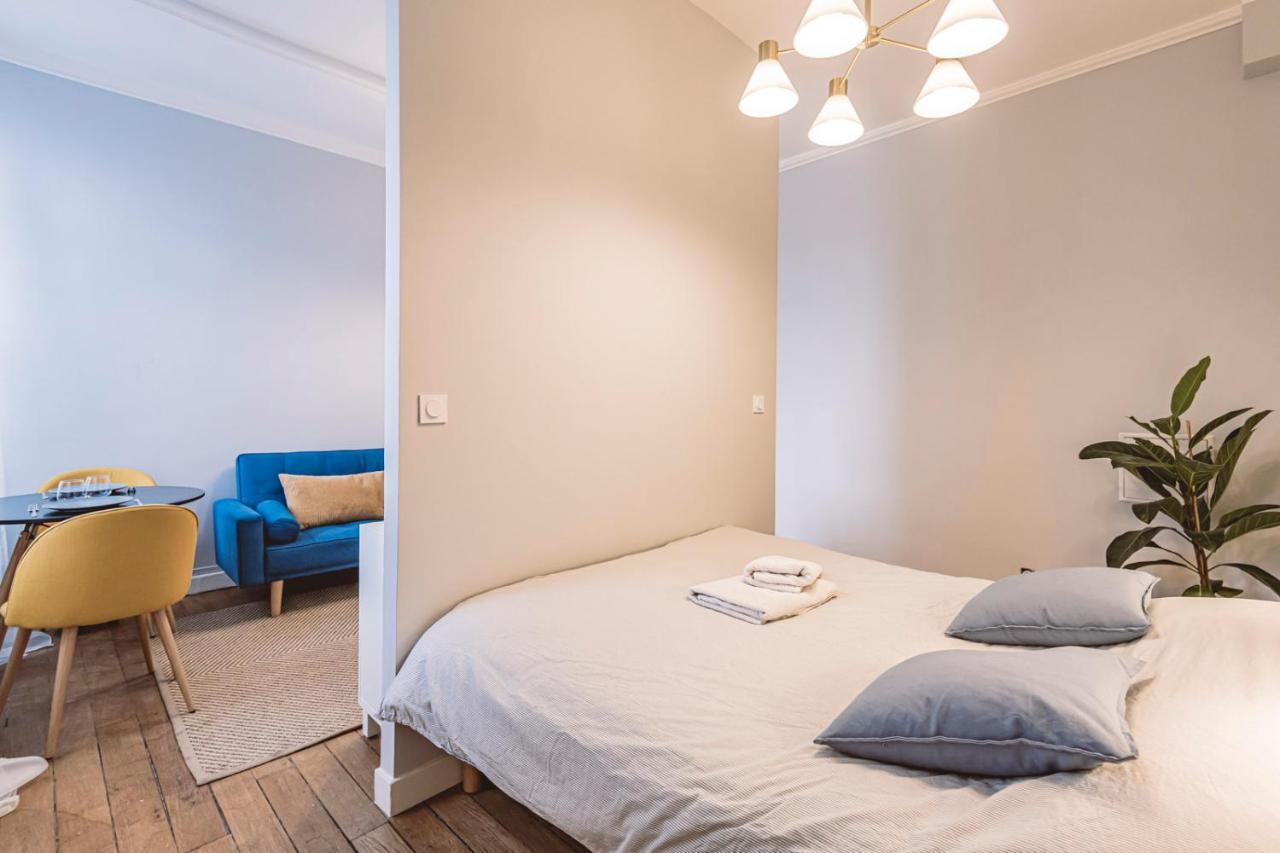 Roi Soleil, Face A La Cathedrale - 2G Apartment Reims Exterior photo